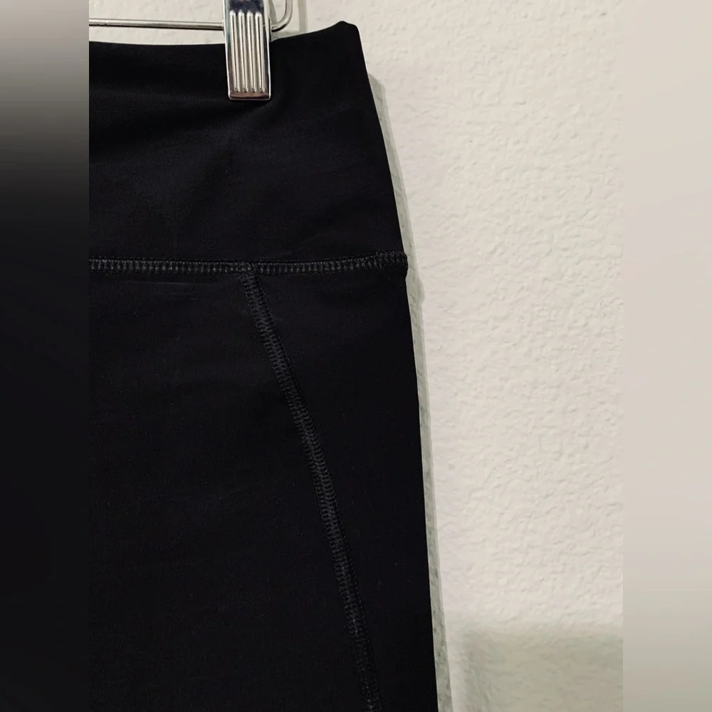 Zara Women Athletic Black Summer Biker Beach Short Size L‎